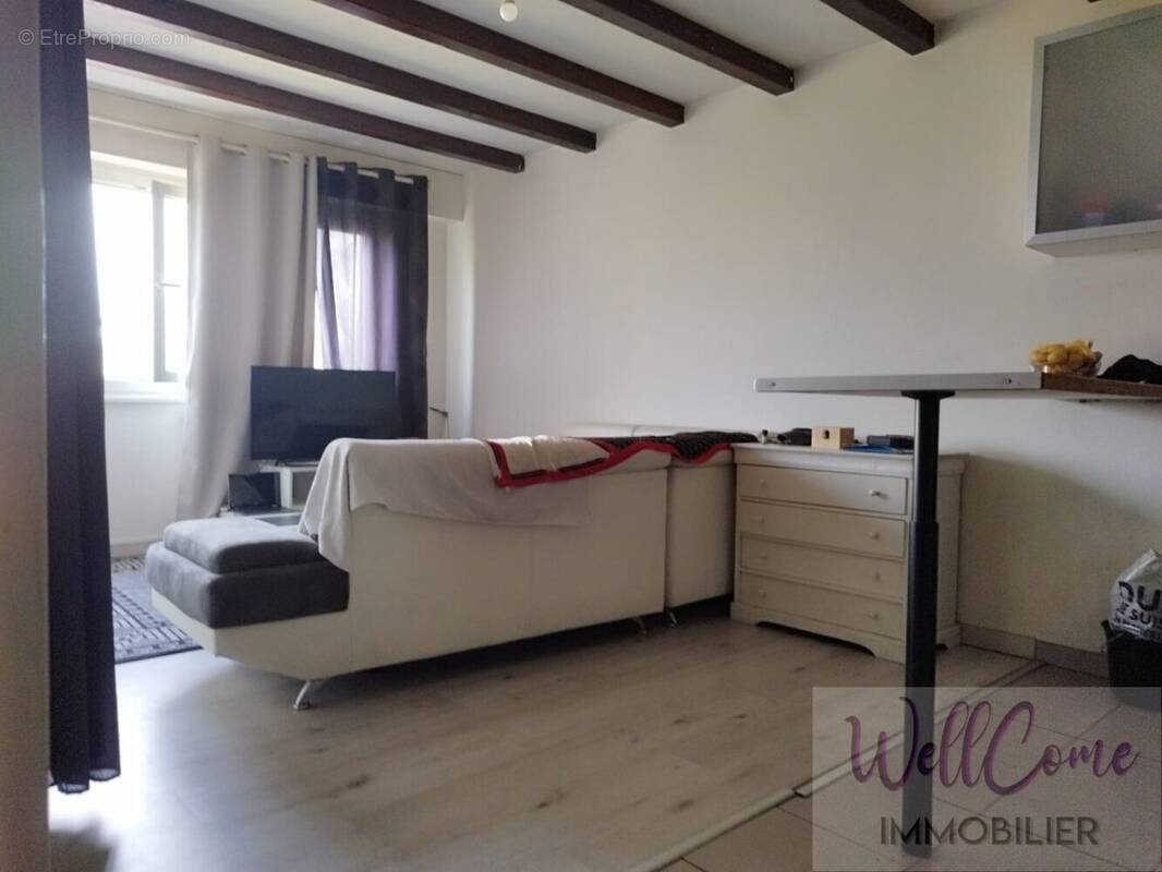 Appartement à AMBILLY