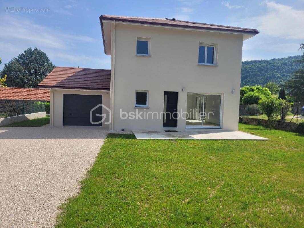 Maison à COUBLEVIE