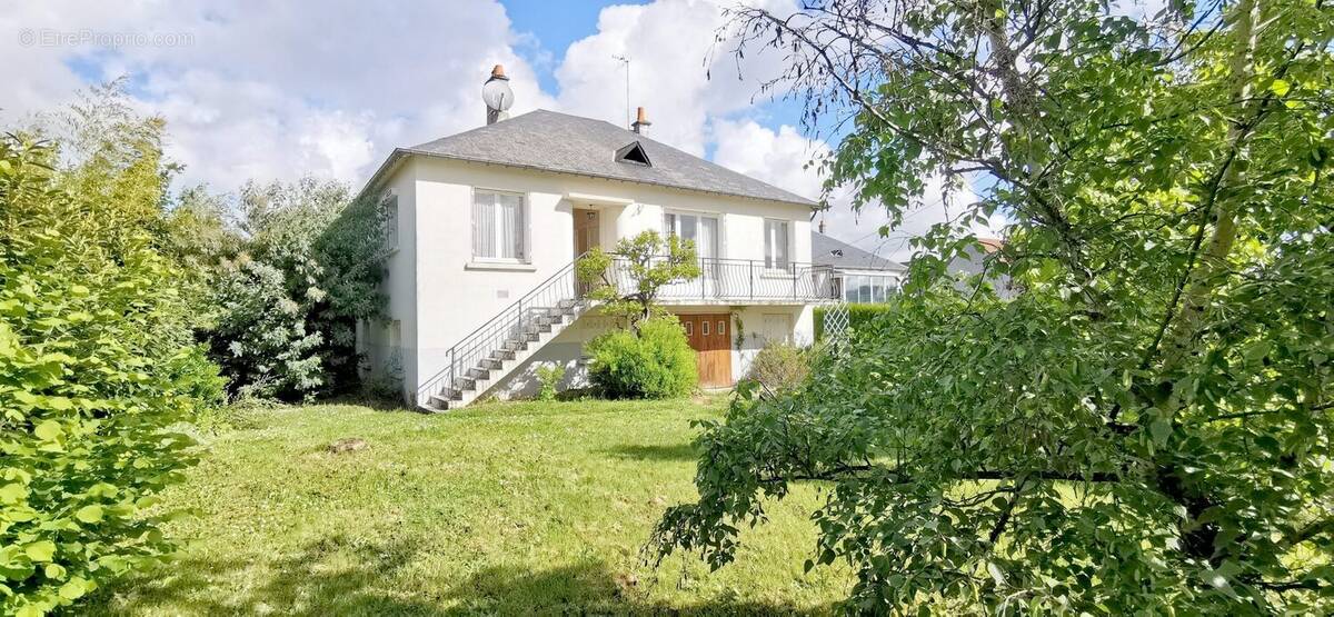 Maison à VINEUIL