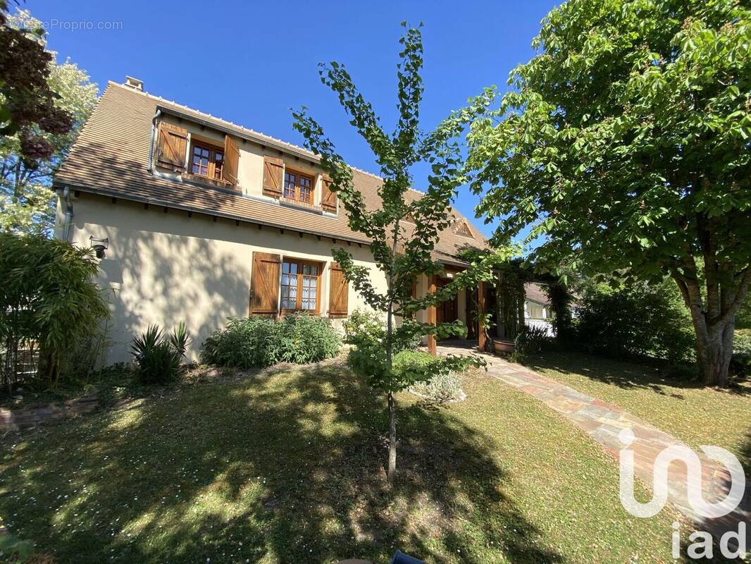 Photo 1 - Maison à SAINT-FARGEAU-PONTHIERRY