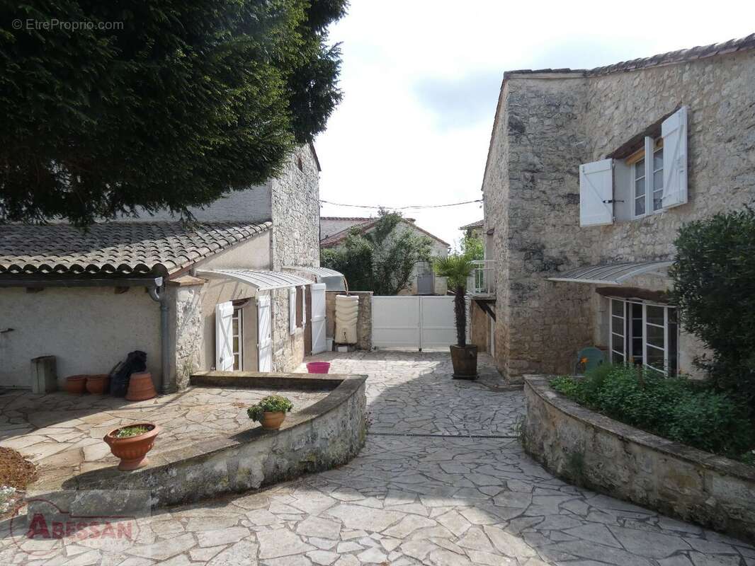 Maison à CORDES-SUR-CIEL