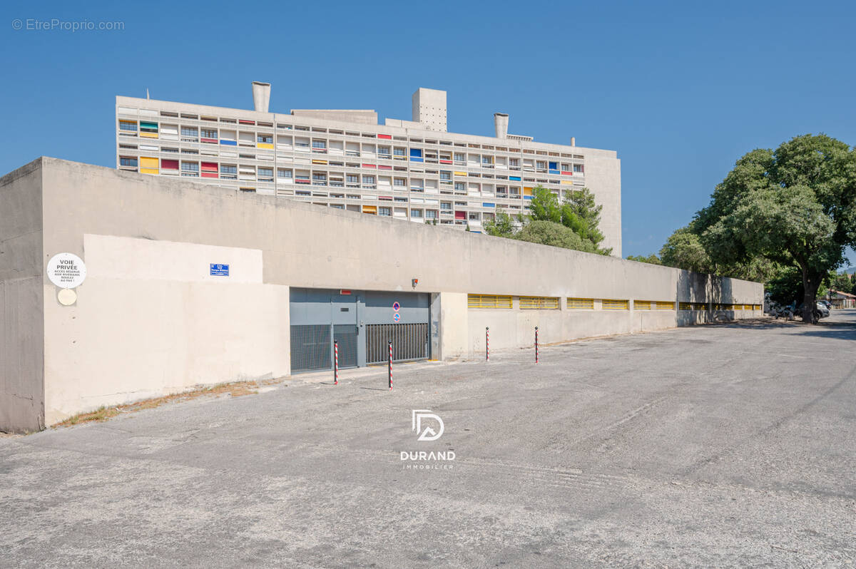 Parking à MARSEILLE-8E