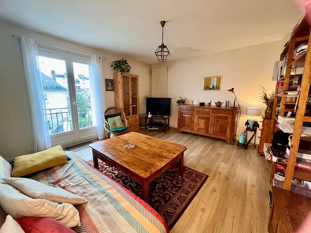Appartement à LA RICHE