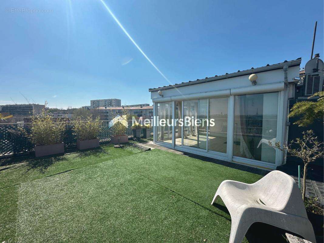 Appartement à SURESNES