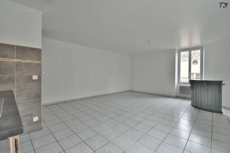Appartement à PEYRUIS