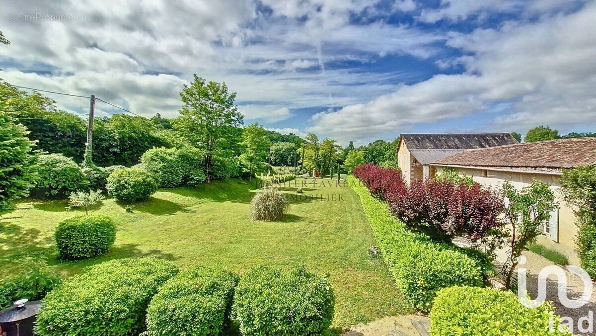 Photo 1 - Maison à MONTGUYON