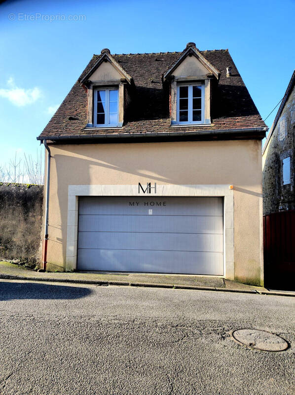 Parking à MORTAGNE-AU-PERCHE