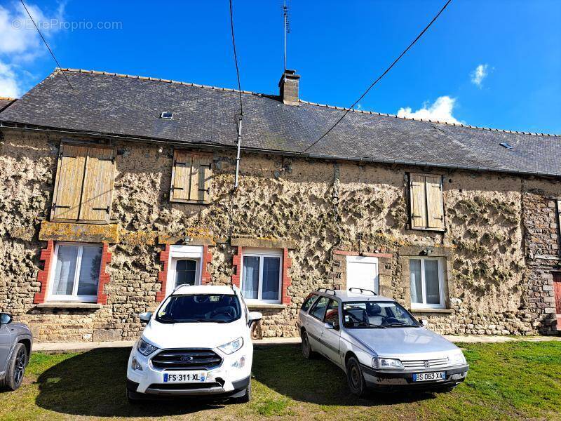 Maison à TREMOREL