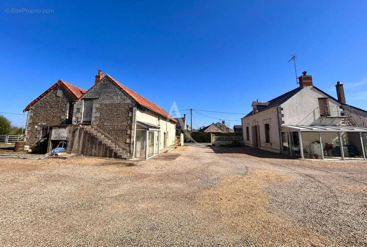 Maison à BRISSAC-QUINCE