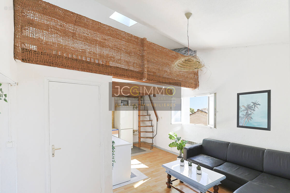 Appartement à PIERREFEU-DU-VAR
