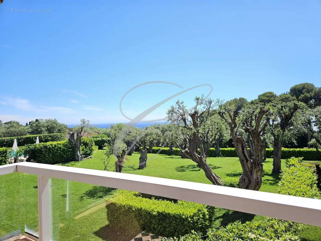 Appartement à ROQUEBRUNE-CAP-MARTIN