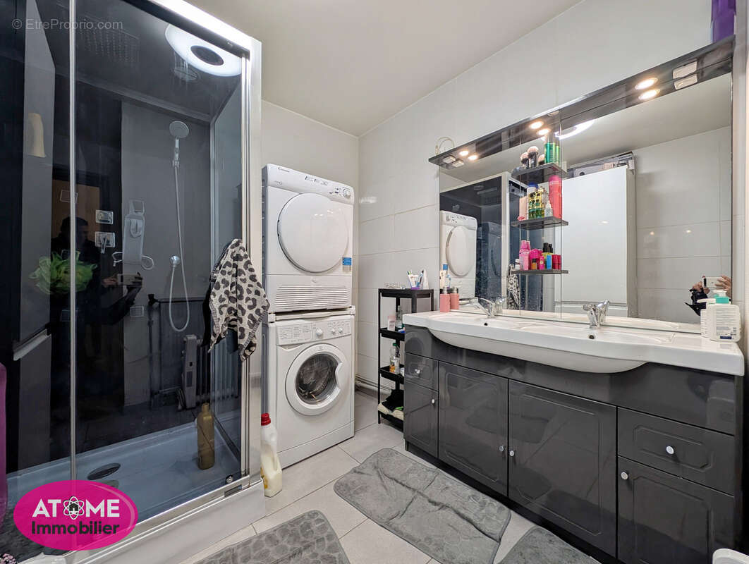 Appartement à AUBOUE