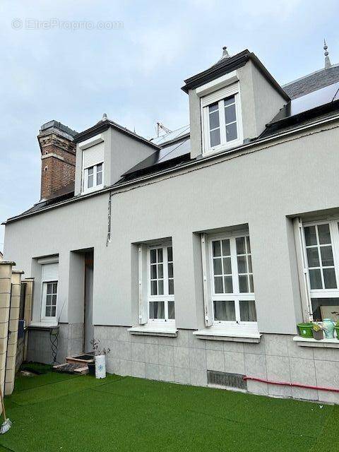 Maison à ROMILLY-SUR-SEINE
