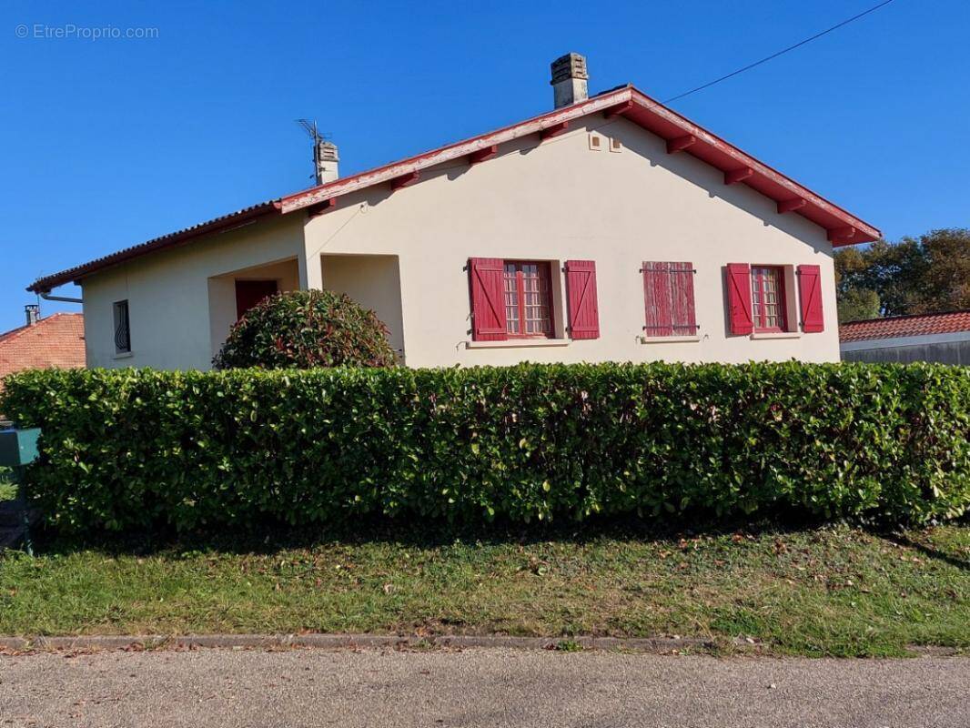 Maison à POUILLON
