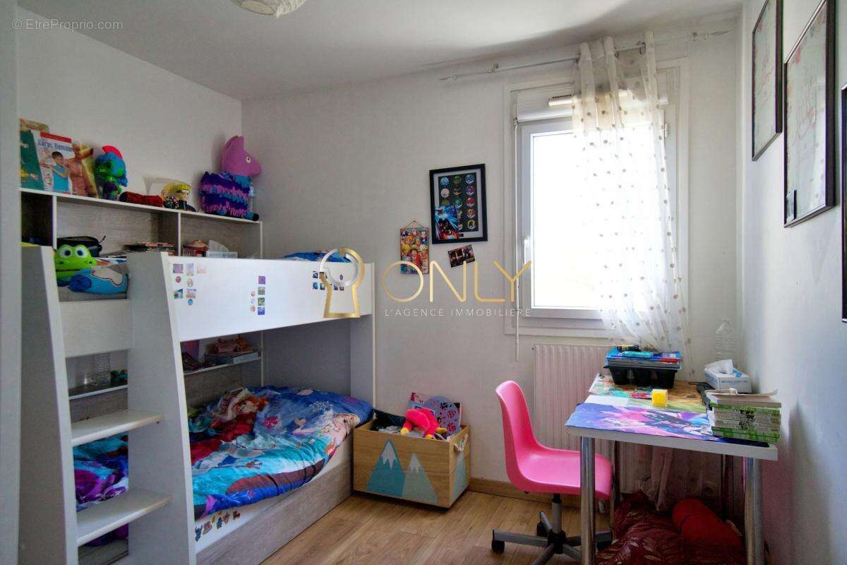 Appartement à SATHONAY-VILLAGE