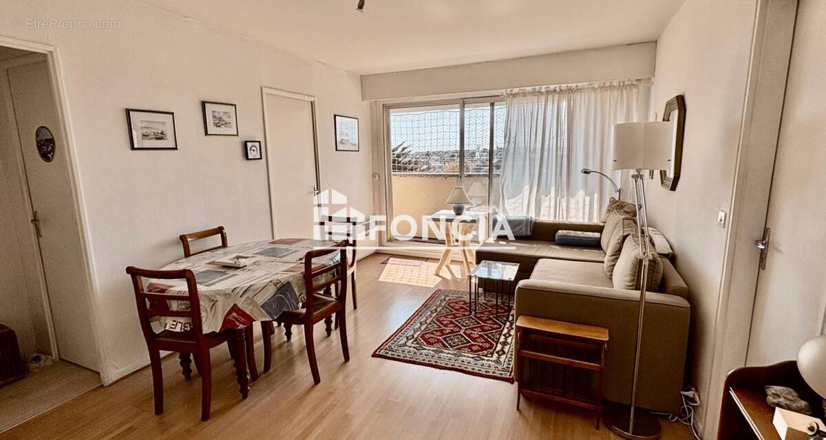 Appartement à COURSEULLES-SUR-MER