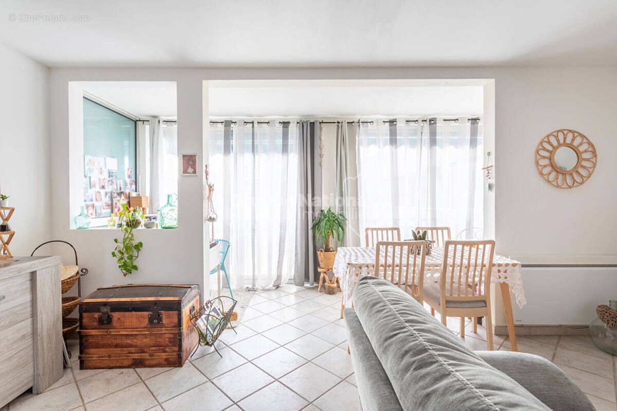 Appartement à CARRY-LE-ROUET