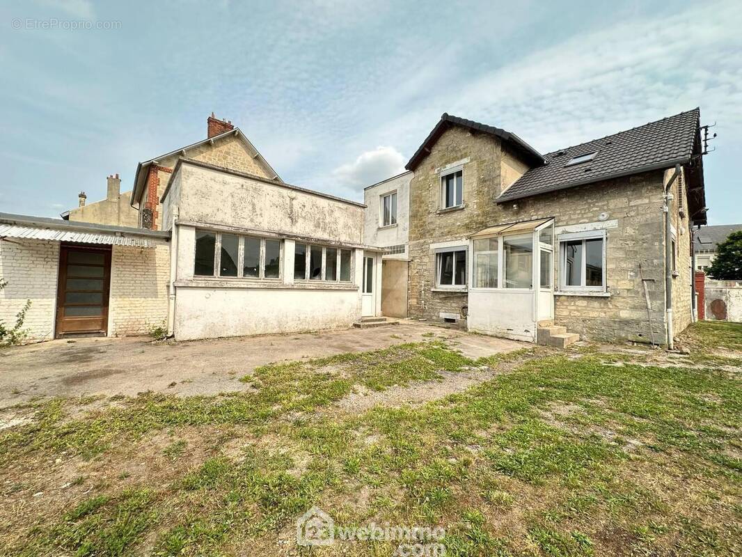 Coup de c½ur assuré pour cette maison d&#039;une surface habitable de 160 m² - Maison à LAON