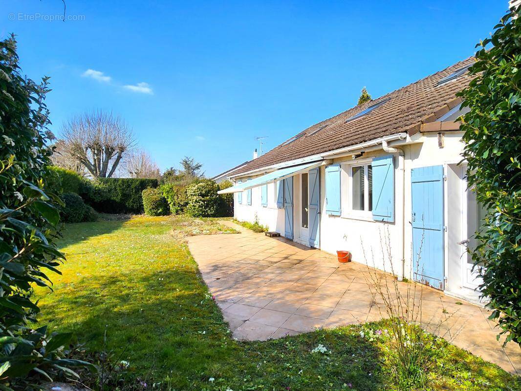 Maison à MAREIL-SUR-MAULDRE