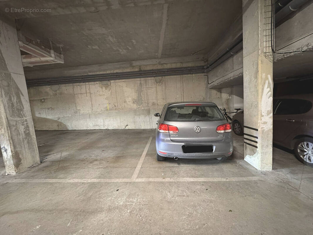 Parking à VINCENNES