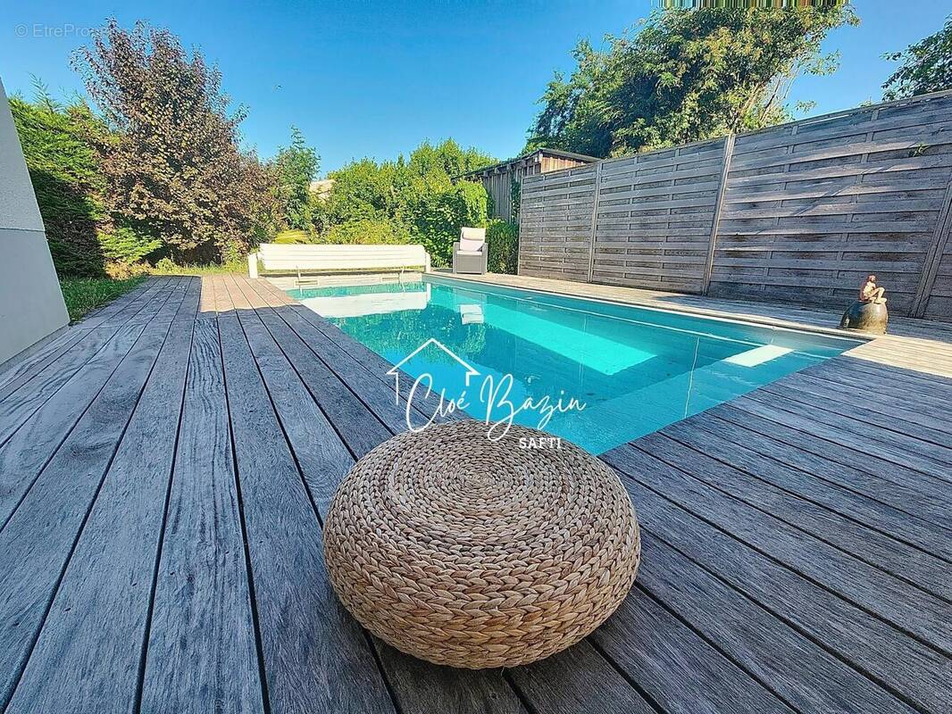 Photo 1 - Maison à CENON