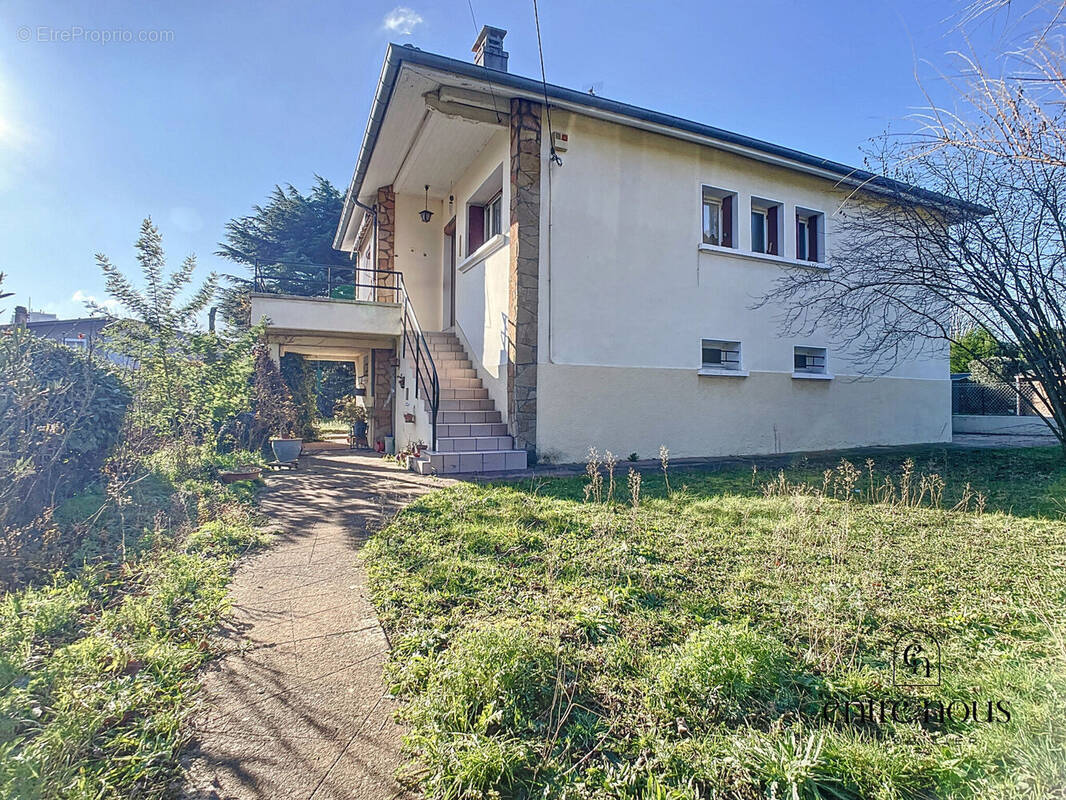 Photo 1 - Maison à SAINT-FONS