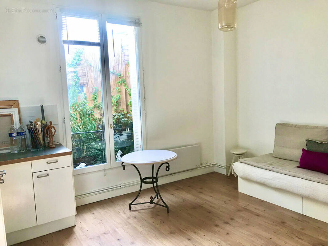 Appartement à PARIS-18E