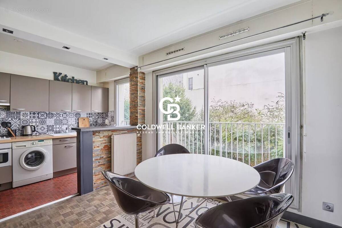 Appartement à NEUILLY-SUR-SEINE
