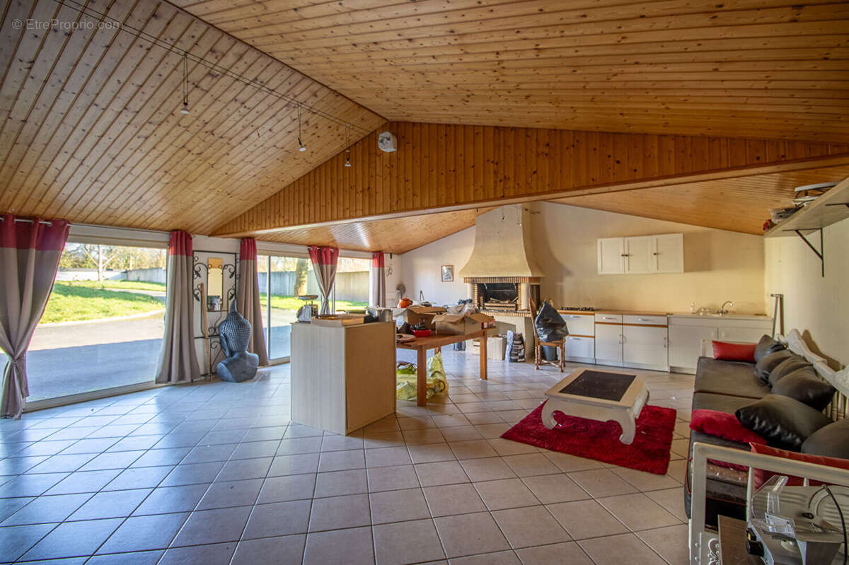 Maison à AIZENAY