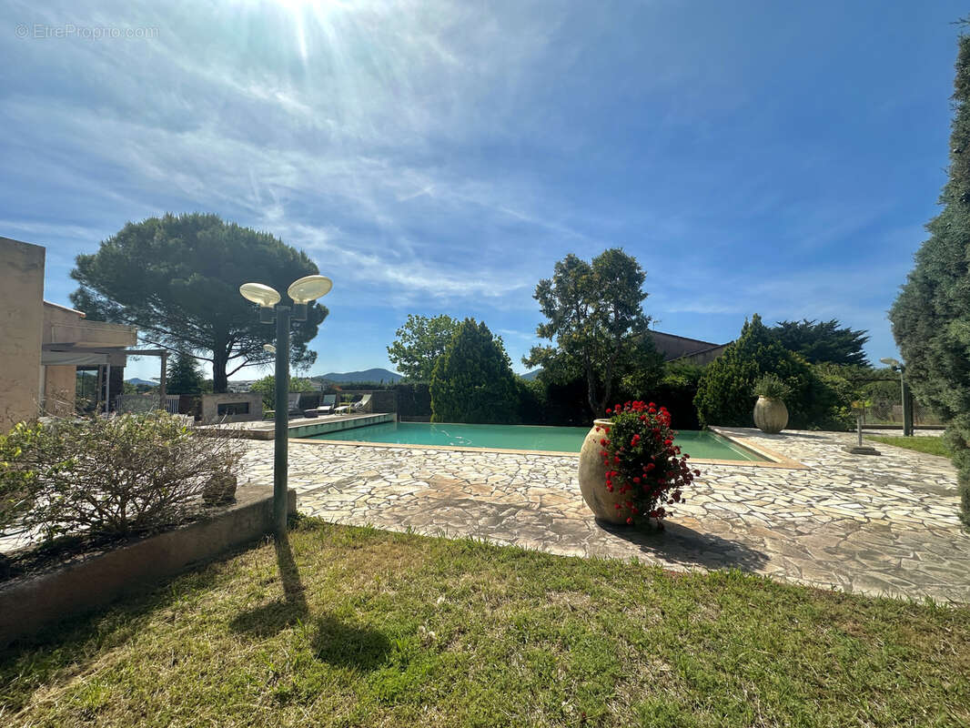 Maison à LA VALETTE-DU-VAR