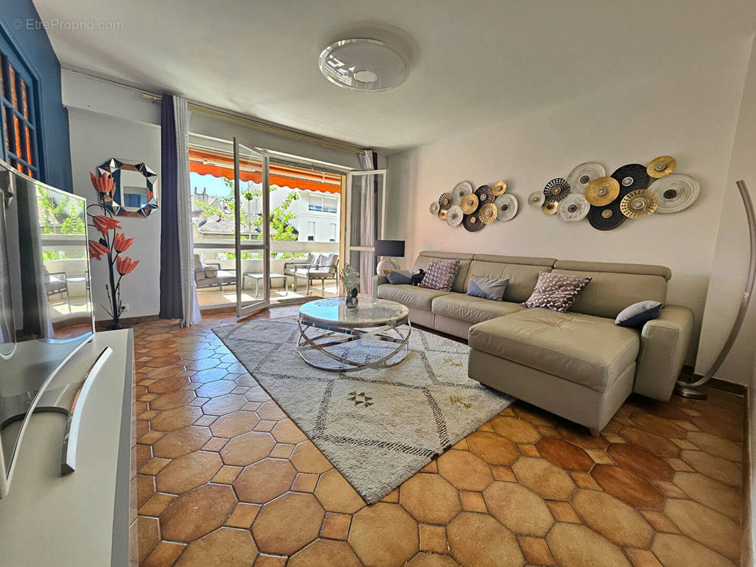 Appartement à MARSEILLE-2E