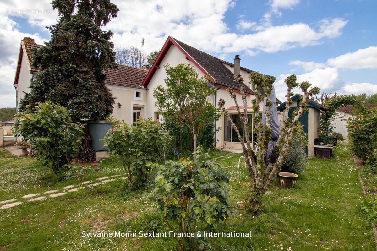 Maison à SAINTE-EULALIE-D&#039;ANS