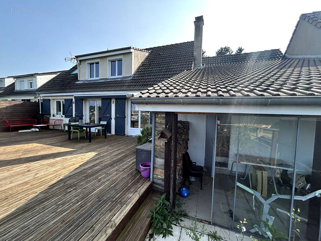 Photo 1 - Maison à SAINT-GENEST-LERPT