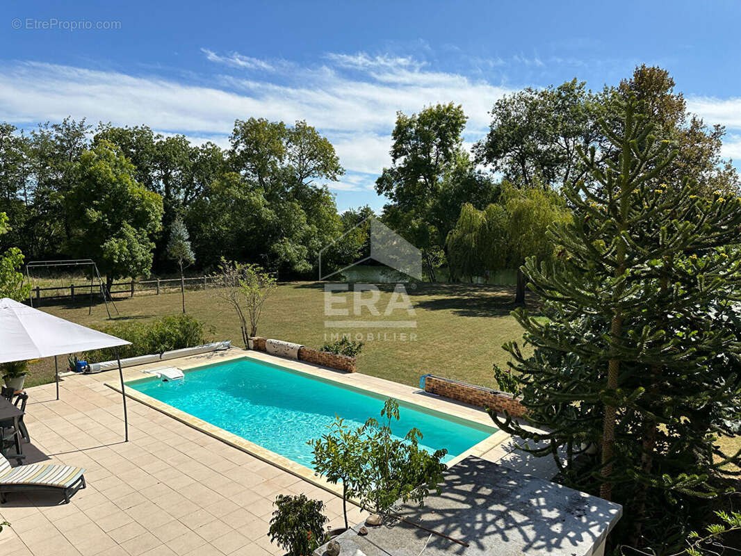 Maison à MONTPON-MENESTEROL