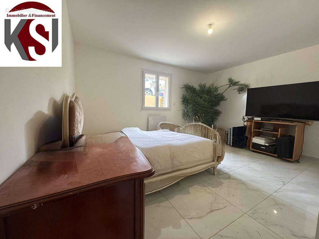 Appartement à SEILLONS-SOURCE-D&#039;ARGENS