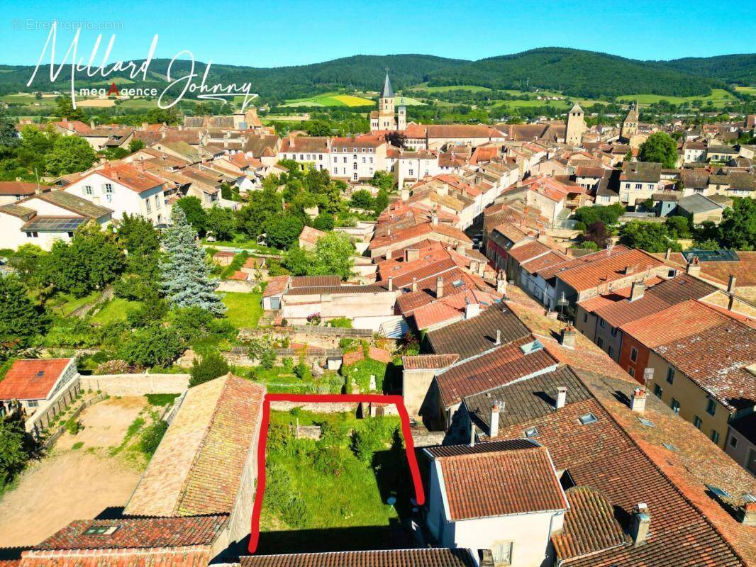 Maison à CLUNY