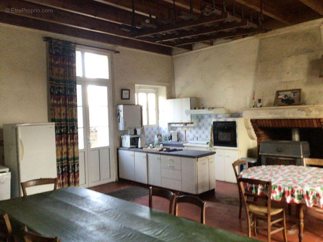 Maison à SEGONZAC