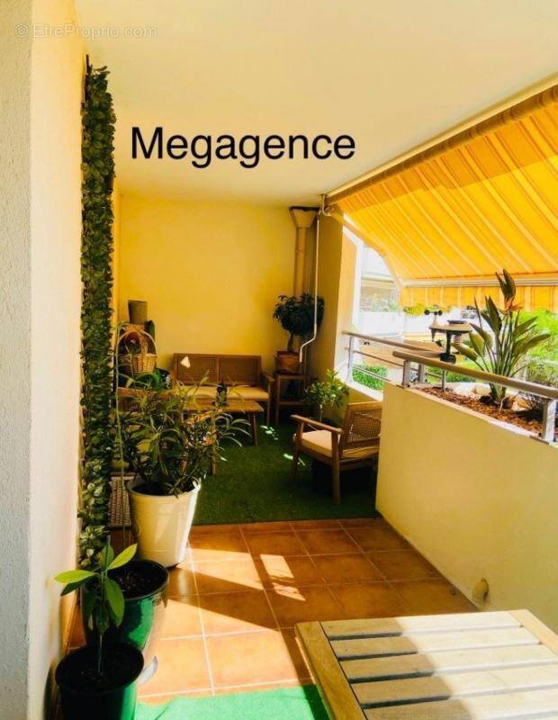 Appartement à HYERES