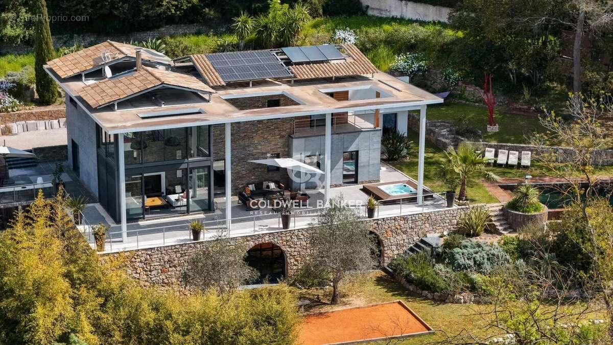 Maison à MOUGINS