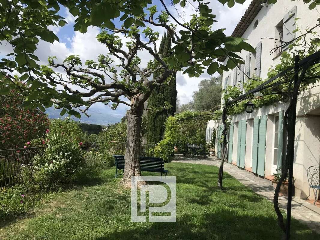 Maison à MOUGINS
