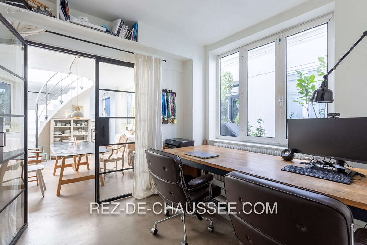 Maison à PARIS-10E
