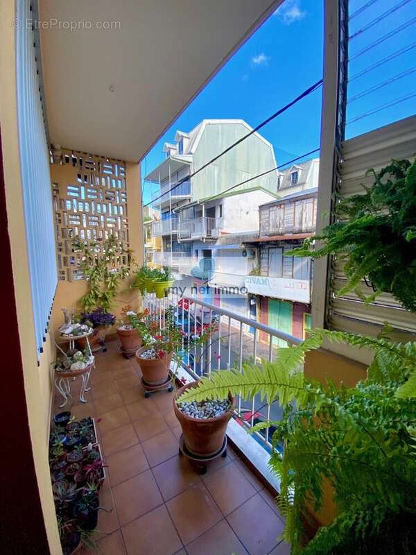 Appartement à POINTE-A-PITRE