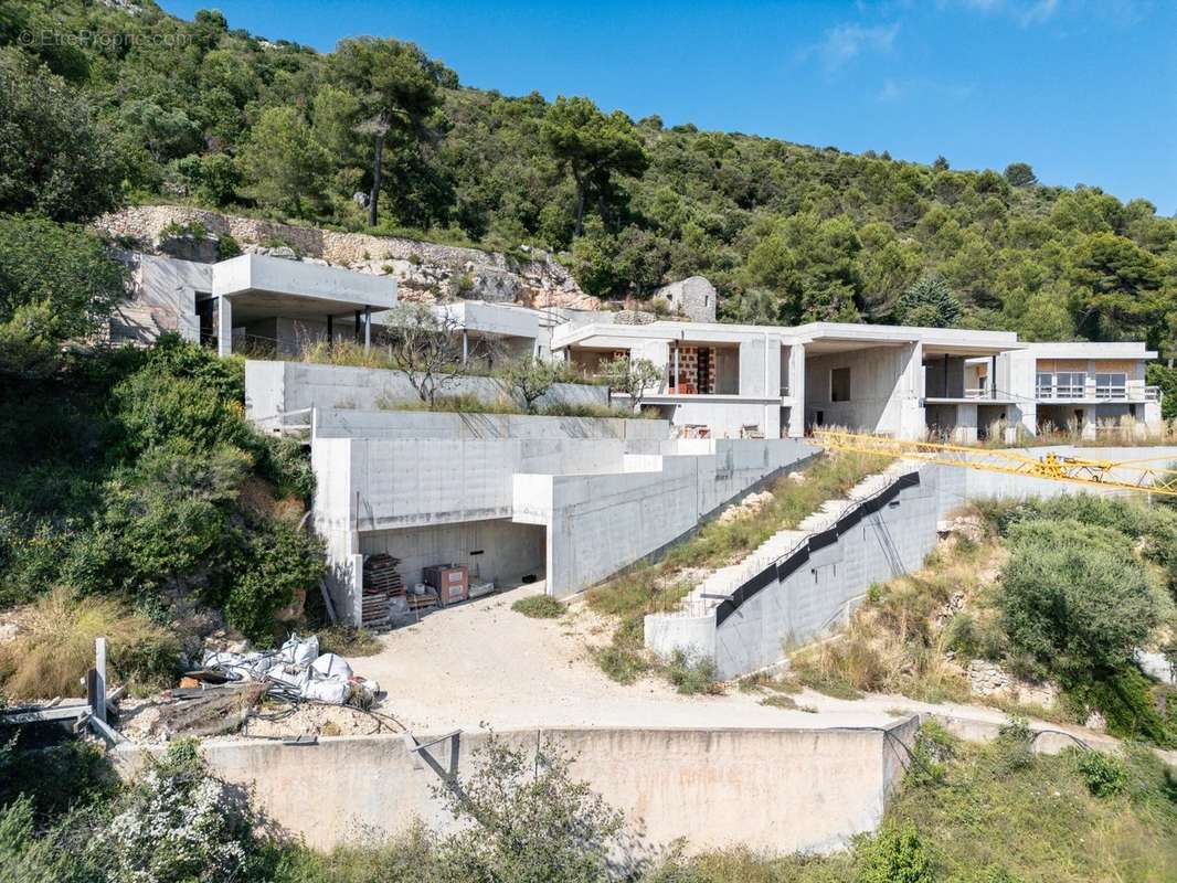 Maison à EZE