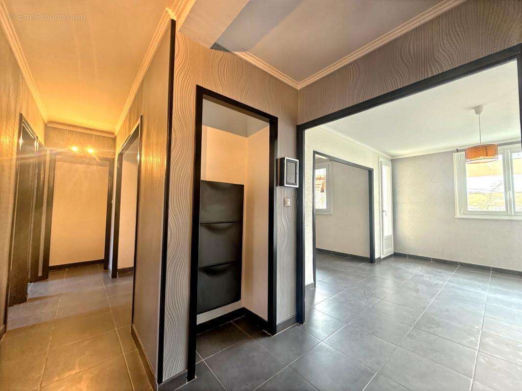 Appartement à CHENOVE
