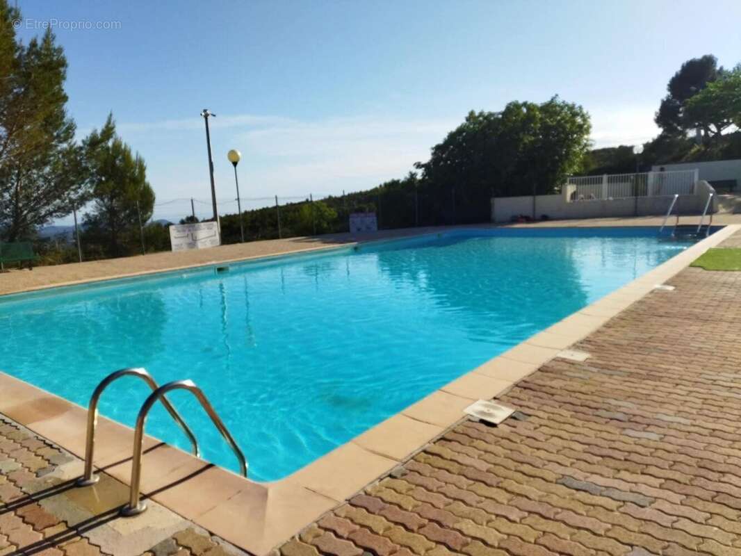Maison à LE CASTELLET