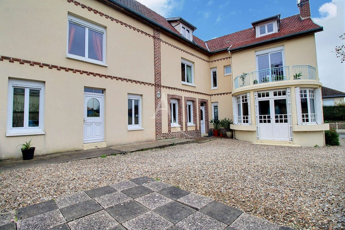 Maison à CHARLEVAL