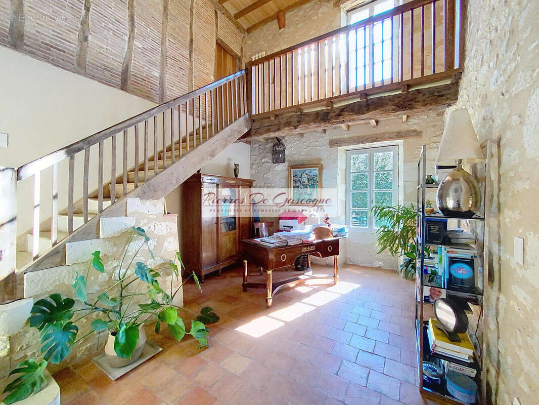 ref2697000037f9e348 - Maison à AUCH