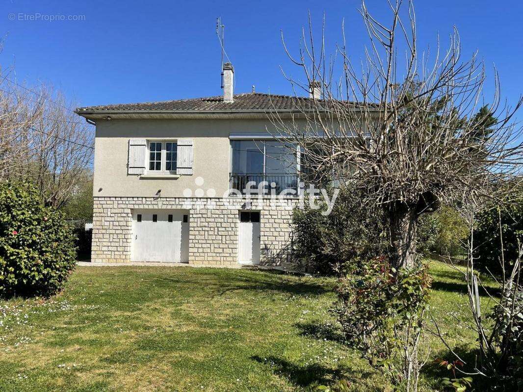 Maison à PINEUILH