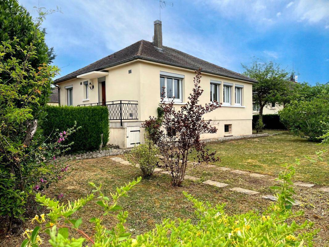 Maison à BEAUVAIS