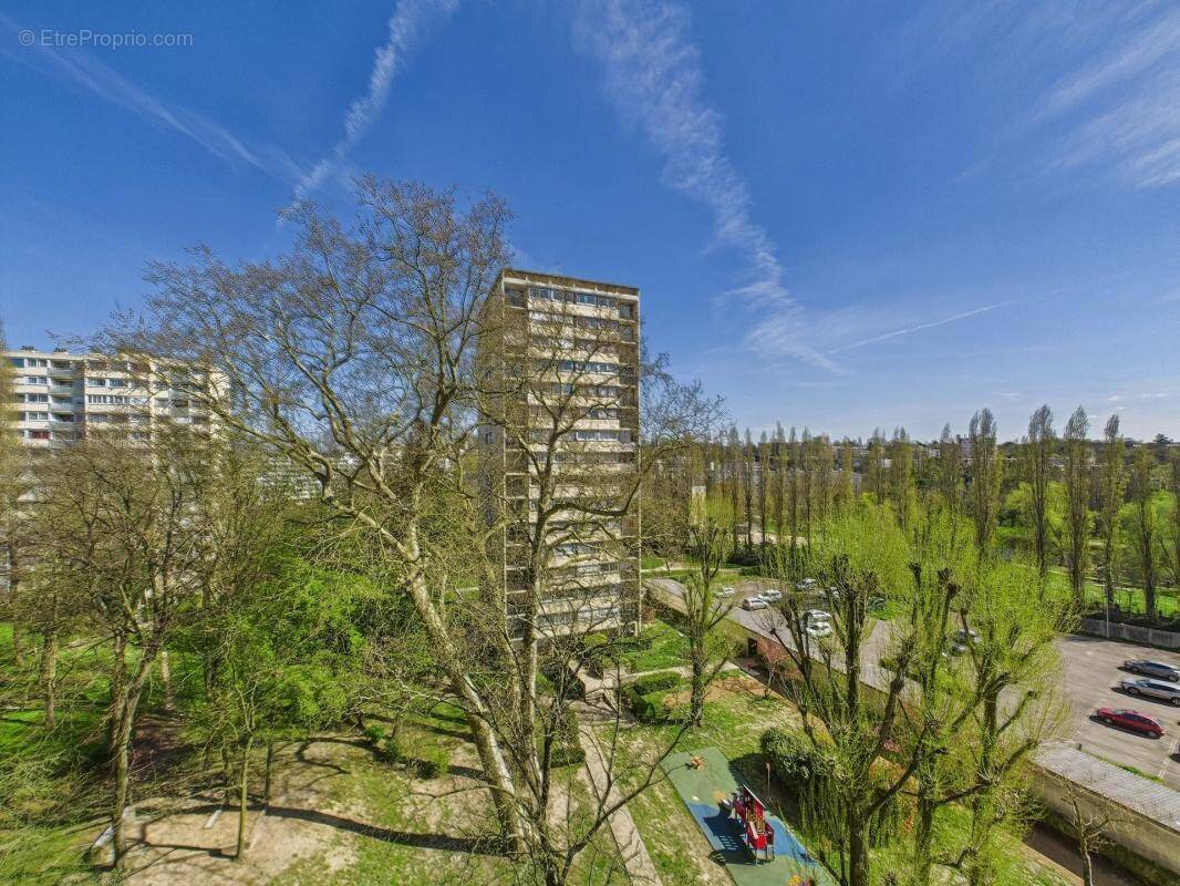 Appartement à SAVIGNY-SUR-ORGE